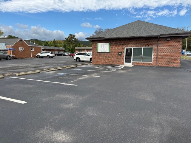 More Photos Of 6334 Peters Creek Rd, Roanoke Office For Lease
