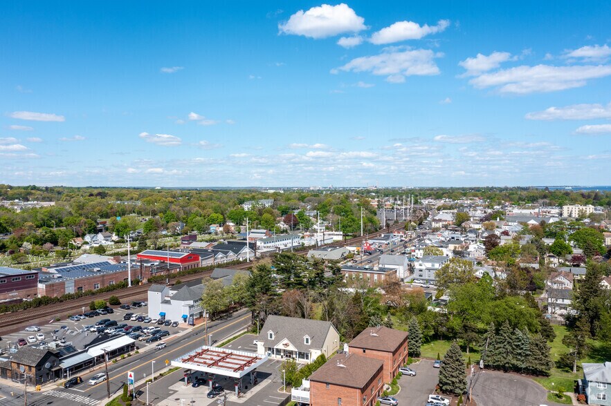 More Photos Of 2000 Post Rd, Fairfield Office For Lease