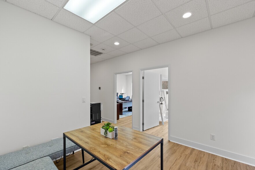 More Photos Of 3950 Blue Ridge Rd, Raleigh Medical For Sale