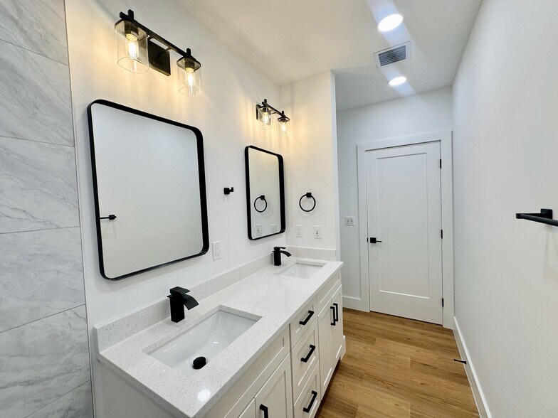 More Photos Of 931 N J St, Lake Worth Beach Apartments For Sale