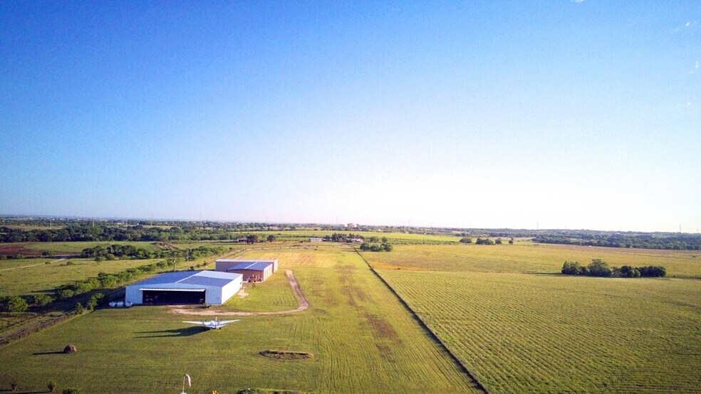 More Photos Of 4545 E FM 775, Seguin Manufacturing For Sale