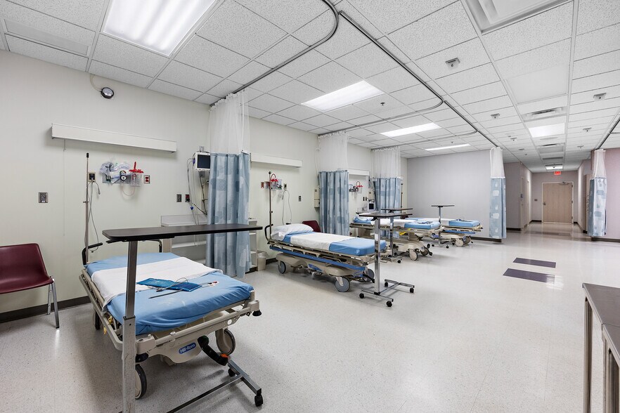 More Photos Of 3610 N University Dr, Nacogdoches Healthcare For Sale