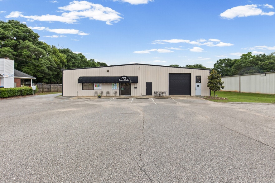 Primary Photo Of 2560 Leroy Stevens Rd, Mobile Light Manufacturing For Sale