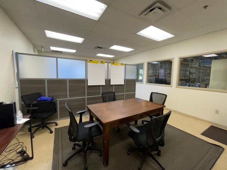 More Photos Of 11600 NW 173rd St, Alachua Warehouse For Lease