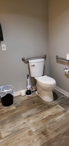 More Photos Of 8600 Sheridan Dr, Buffalo Office Residential For Lease