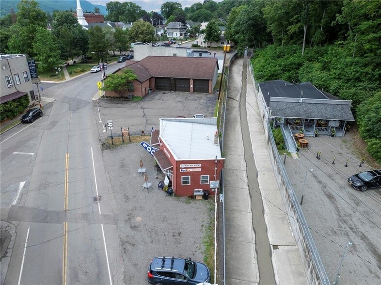 More Photos Of 62 Pulteney St, Hammondsport Storefront Retail Office For Sale