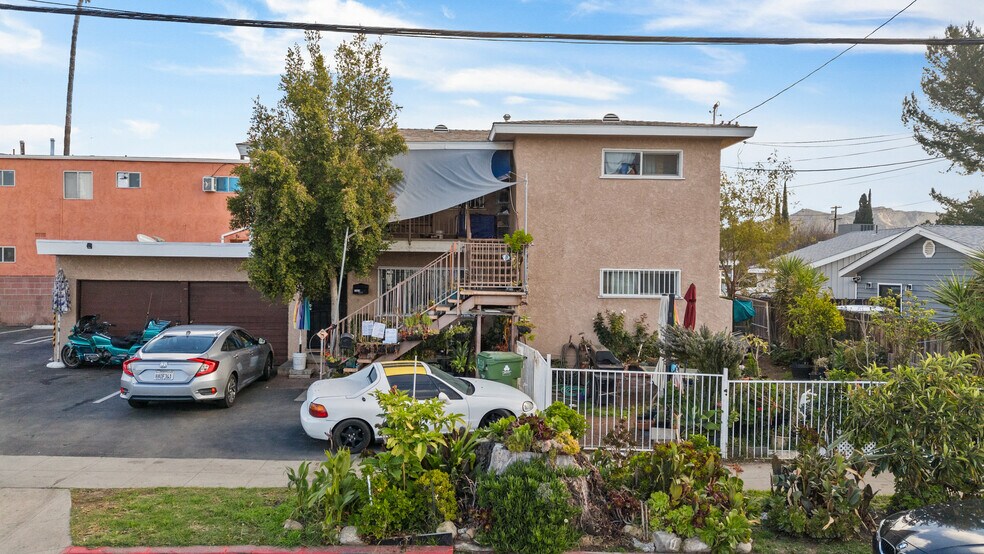 More Photos Of 13254 Maclay St, San Fernando General Retail For Sale