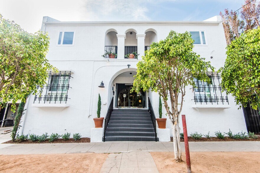 More Photos Of 1439 N Curson Ave, Los Angeles Apartments For Sale