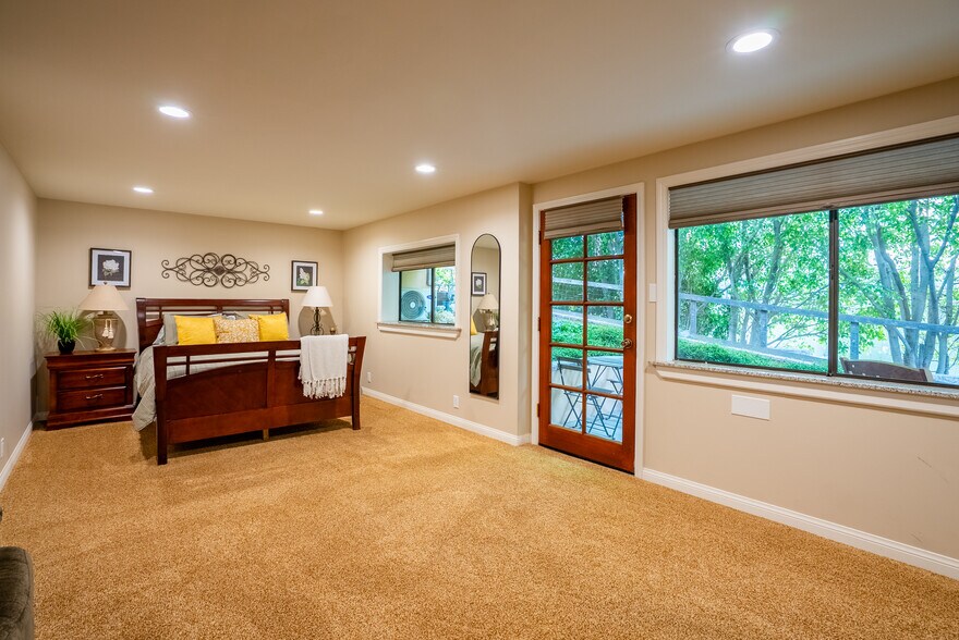 More Photos Of 10845 Meads, Orange Specialty For Sale