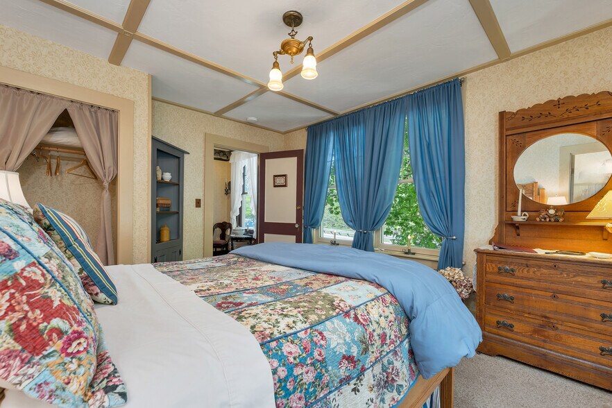 More Photos Of 404 US Route 302, Glen Hospitality For Sale