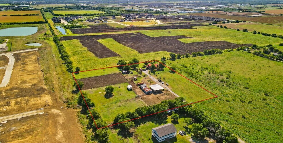More Photos Of 2507 Howell Dr, Venus Land For Sale