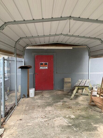 More Photos Of 108 S Webb St, Gastonia Auto Dealership For Lease