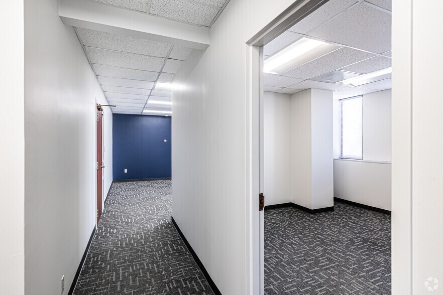 More Photos Of 4240 Blue Ridge Blvd, Kansas City Office For Lease