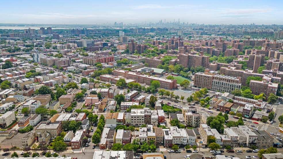 More Photos Of 1711 Zerega Ave, Bronx Coworking Space