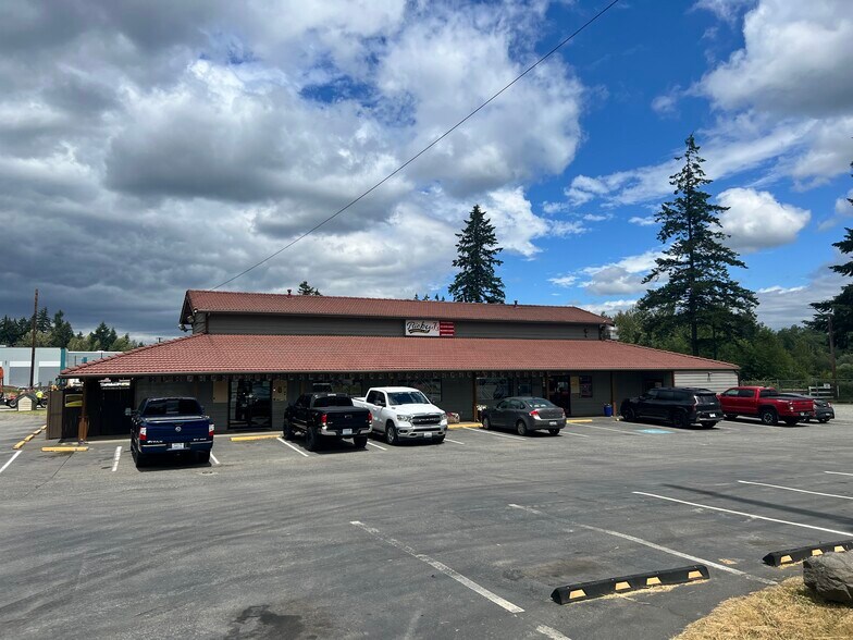 More Photos Of 6805 176th St E, Puyallup Restaurant For Sale