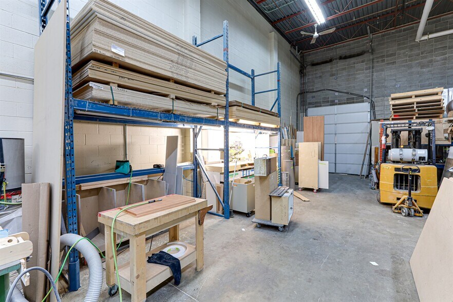 More Photos Of 2572 Davies Ave, Port Coquitlam Warehouse For Sale