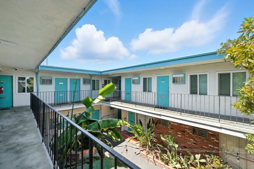 More Photos Of 24248 Crenshaw Blvd, Torrance Office For Sale