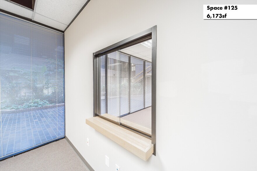 More Photos Of 1880 S Dairy Ashford Rd, Houston Office Residential For Lease