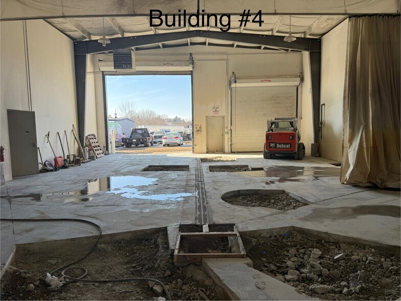 Primary Photo Of 333 Atlas Ave, Madison Warehouse For Lease