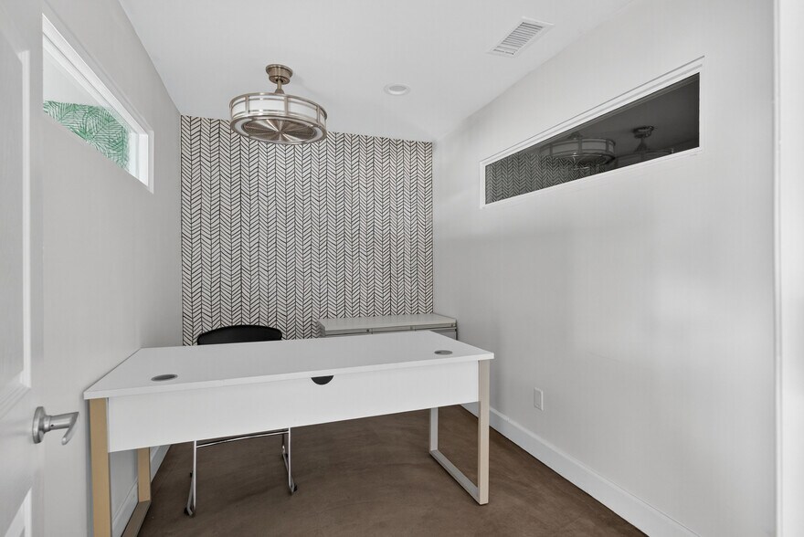 More Photos Of 401 Torrance Blvd, Redondo Beach Unknown For Lease