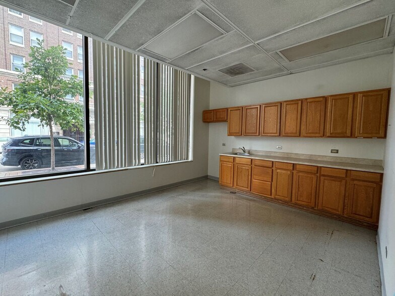 More Photos Of 8 E Galena Blvd, Aurora Office For Sale