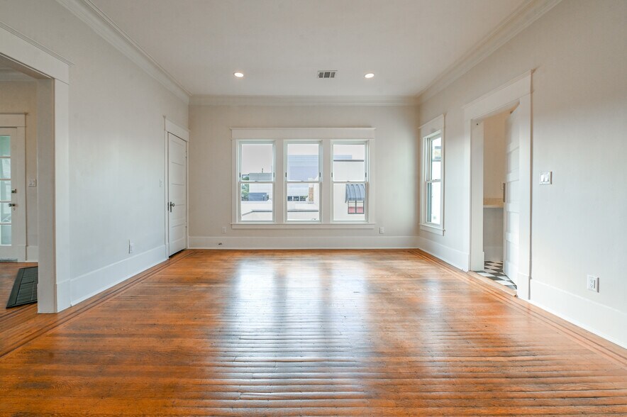 More Photos Of 811 Stuart St, Houston Loft Creative Space For Lease