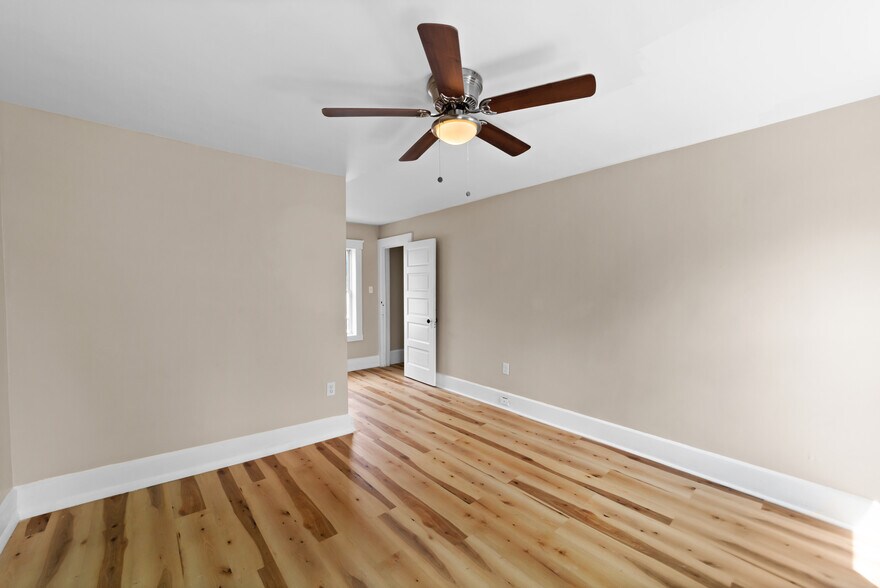 More Photos Of 579 Broadway Ave, Bedford Apartments For Sale