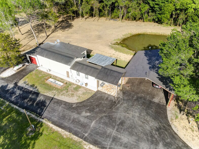More Photos Of 4388 County Road 197, Alvin Specialty For Sale