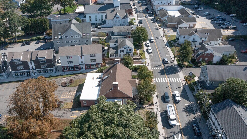 More Photos Of 159 Greenwood Ave, Bethel Bank For Sale