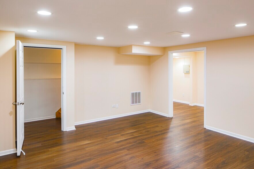 More Photos Of 1925 W Division St, Chicago Apartments For Sale