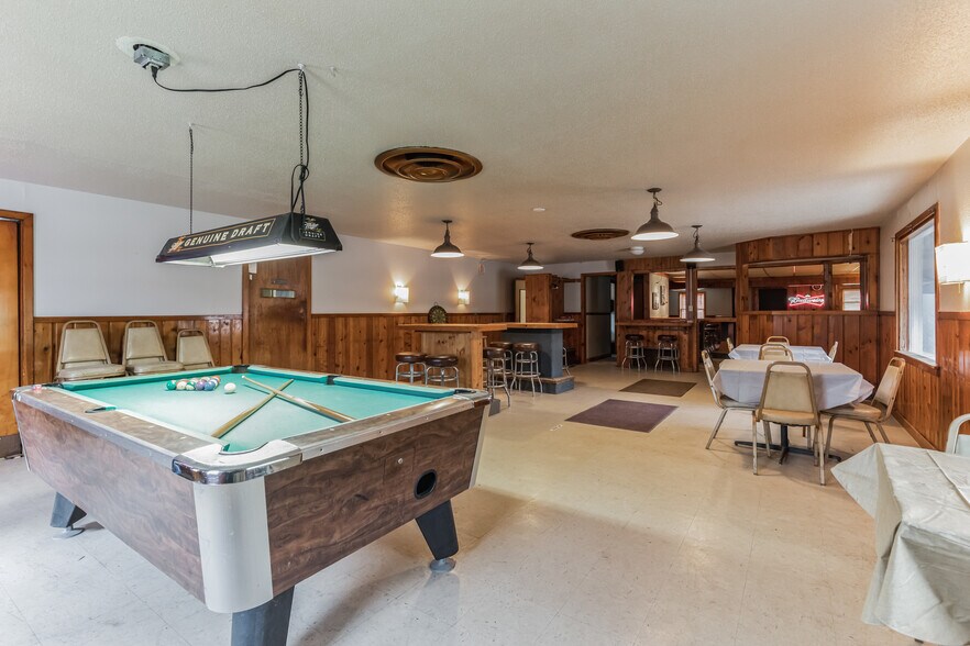 More Photos Of N11050 County Road A, Tomahawk Bar For Sale