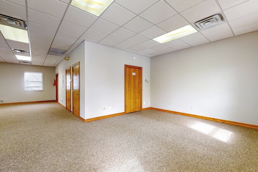 More Photos Of 7 Cedar St, Ramsey Office For Lease