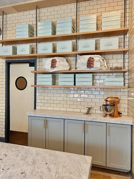 More Photos Of 1049 S Charles St, Baltimore Storefront Retail Residential For Lease