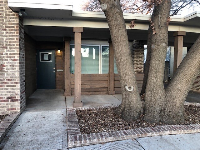 Primary Photo Of 3410 Knoxville Ave, Lubbock Medical For Lease