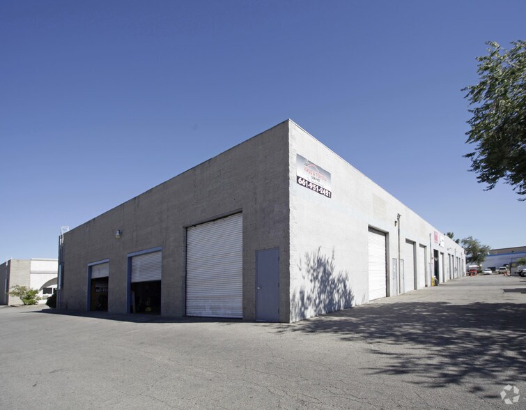 More Photos Of 825 W Avenue L8, Lancaster Warehouse For Lease