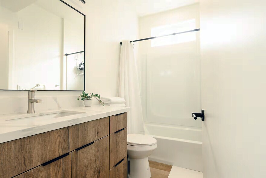 More Photos Of 6449 Rosemead Blvd, San Gabriel Apartments For Sale