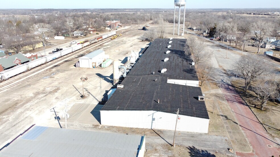 More Photos Of 200 N Galveston St, Cherryvale Industrial For Sale