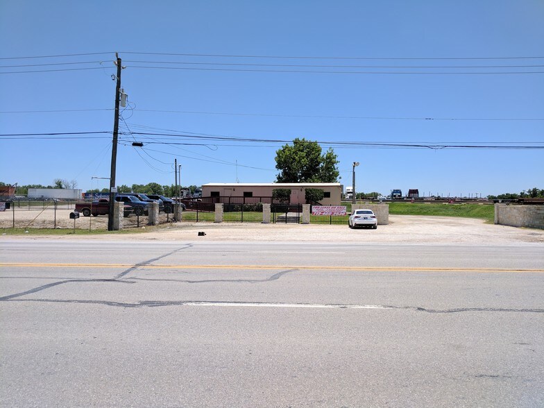 More Photos Of 11334 Beaumont Hwy, Houston Land For Lease