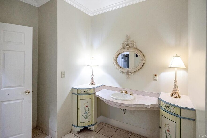 More Photos Of 505 Main St, Vincennes Office Residential For Sale