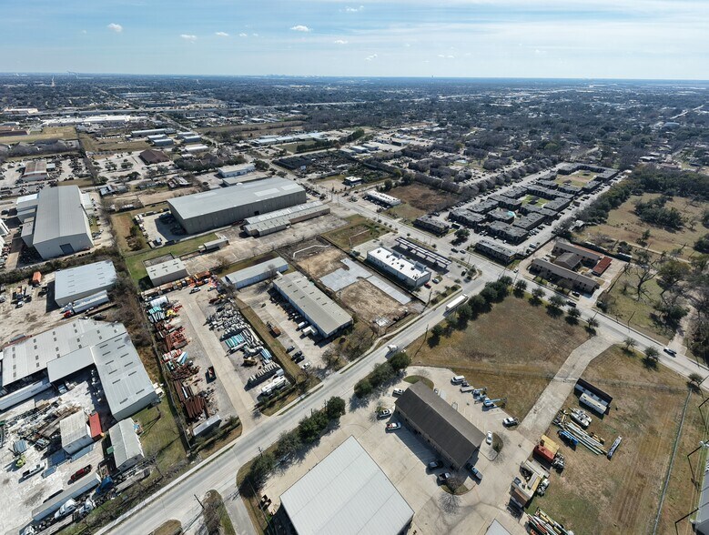 More Photos Of 2077 Magnolia Dr, Pasadena Industrial For Sale