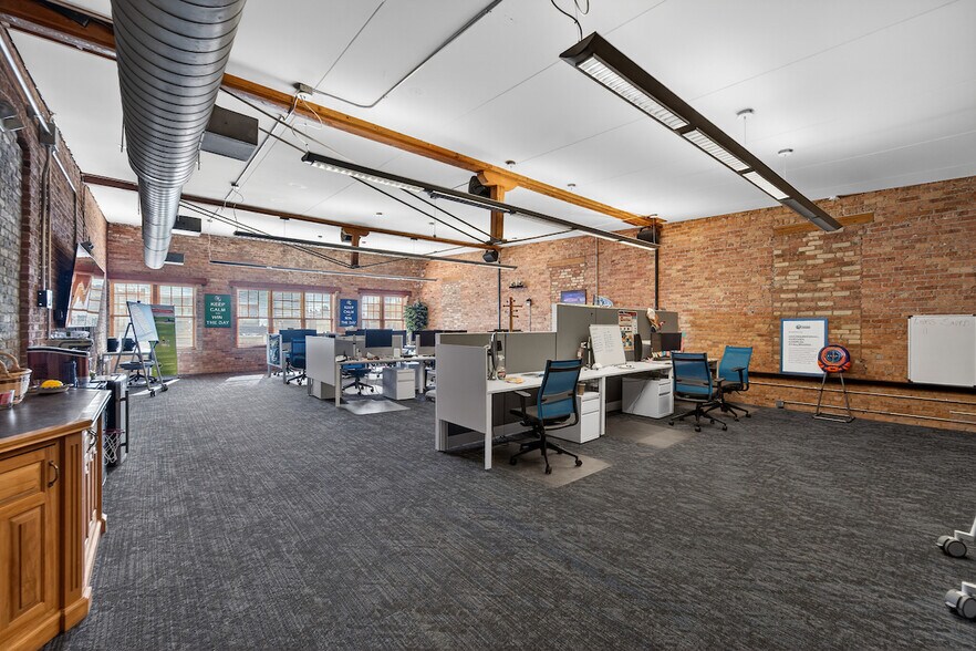 More Photos Of 510 College Ave, Racine Storefront Retail Office For Sale
