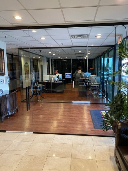 More Photos Of 2200-2202 E Randol Mill Rd, Arlington Warehouse For Lease