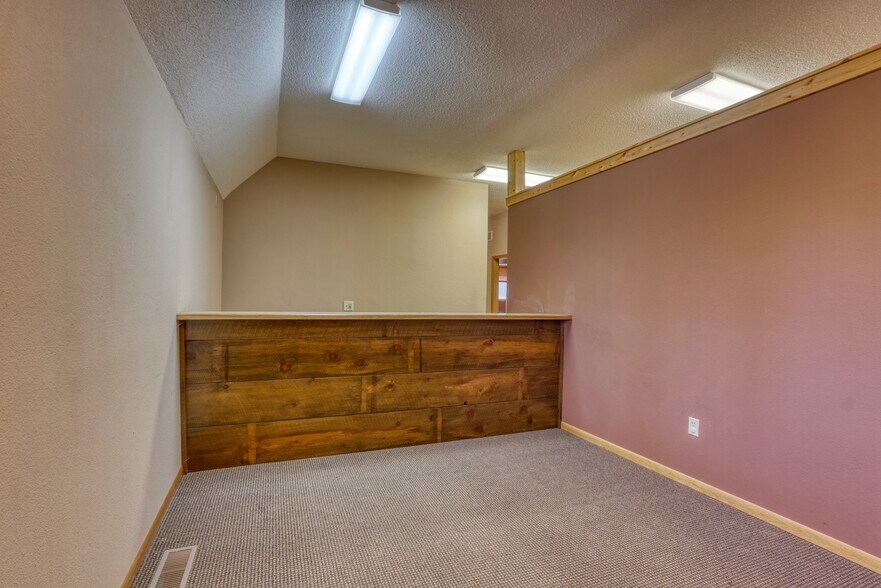 More Photos Of 10045 N State Road 27, Hayward Flex For Sale
