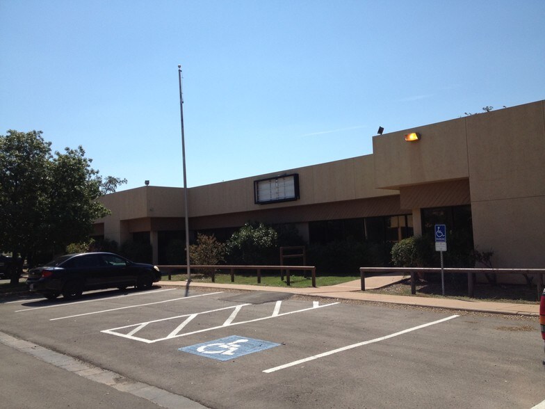 More Photos Of 209 S Danville Dr, Abilene Office For Lease