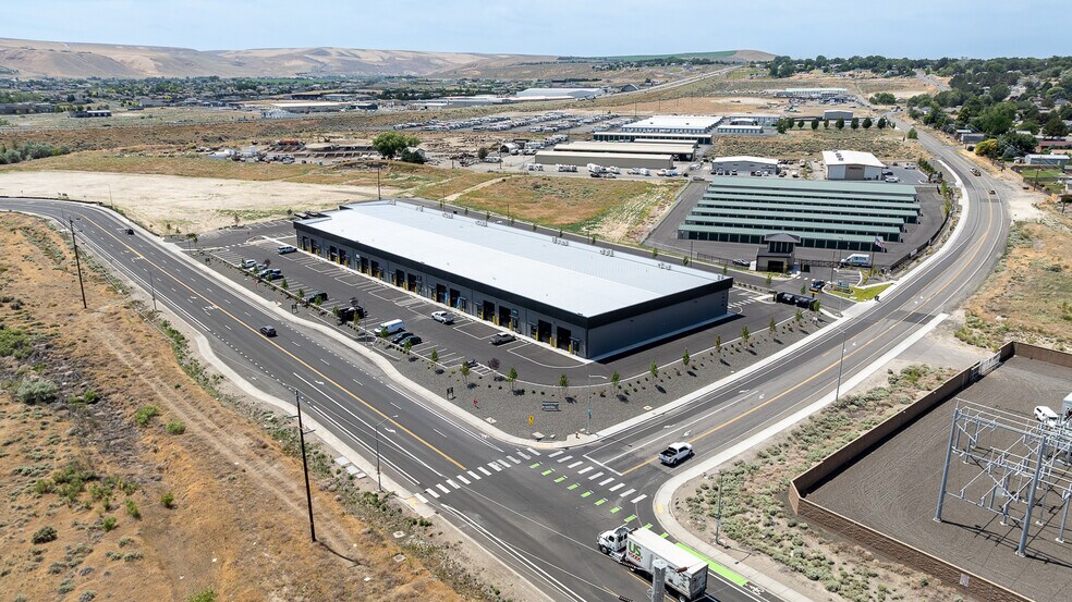 More Photos Of 3121 Leslie Rd, Richland Flex For Lease
