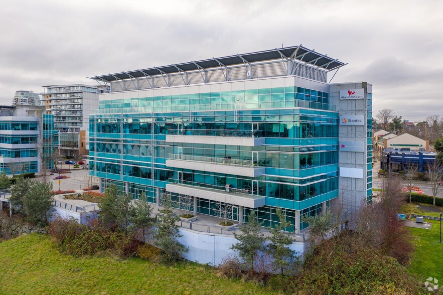 More Photos Of 655 Tyee Rd, Esquimalt Office For Sale