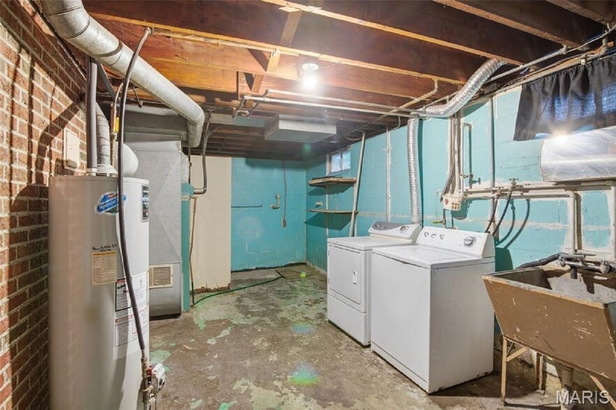 More Photos Of 5912 N Belt W, Belleville Flex For Sale