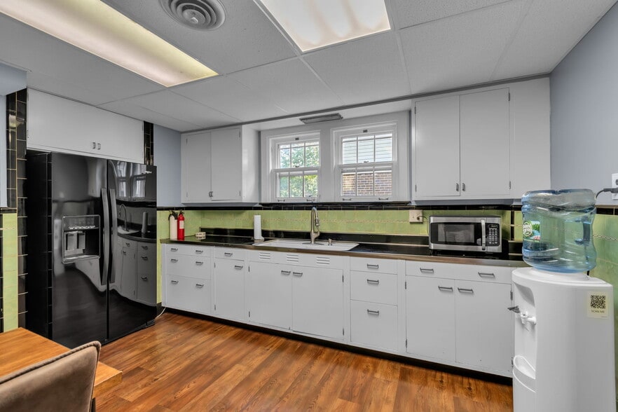 More Photos Of 2740 Main St, Buffalo Office Residential For Sale