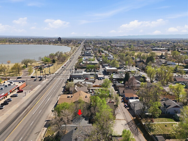 More Photos Of 2553 Sheridan Blvd, Edgewater Storefront Retail Office For Sale