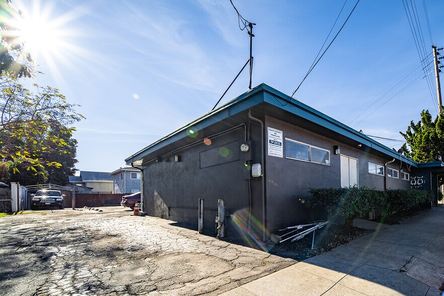 More Photos Of 236 Ocean St, Santa Cruz Office For Sale